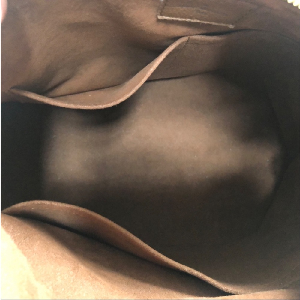 Authentic Louis Vuitton Pallas MM - Picture 5 of 16